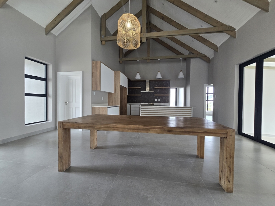 3 Bedroom Property for Sale in Kingswood Golf Estate Western Cape